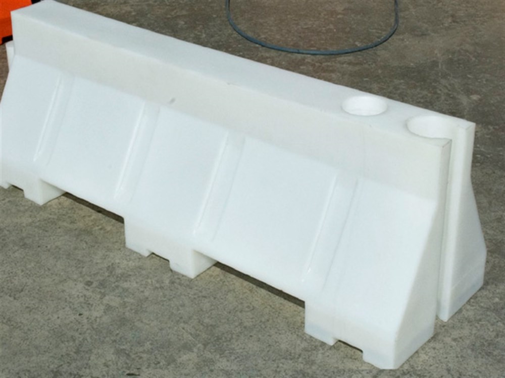 Road Barrier – White 150 x 50 x 50 cm