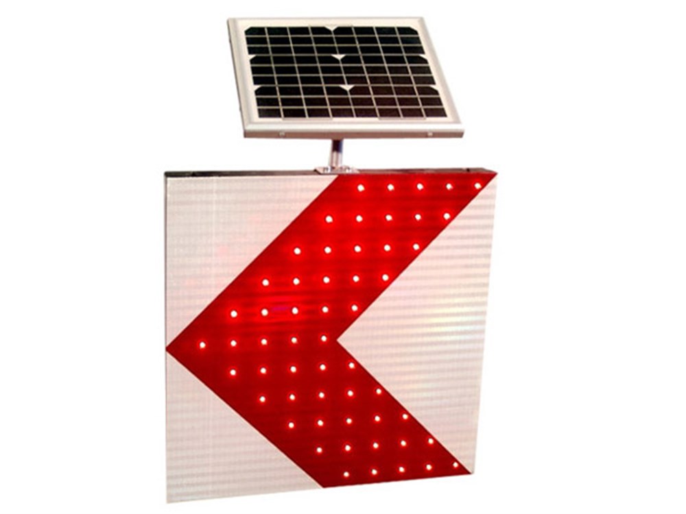 Solar Powered Dangerous Curve Sign (60 x 60 x 8 cm)