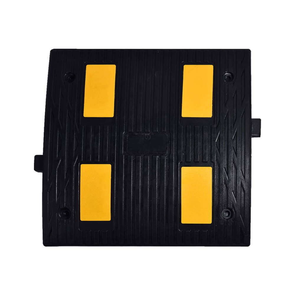 Rubber Speed Bump 50 x 40 x 4 cm with Reflectives -1 Rubber Speed Bump 50 x 40 x 4 cm with Reflectives